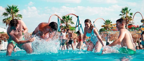 What to do at Parque Warner Beach, one of the best water parks in Spain