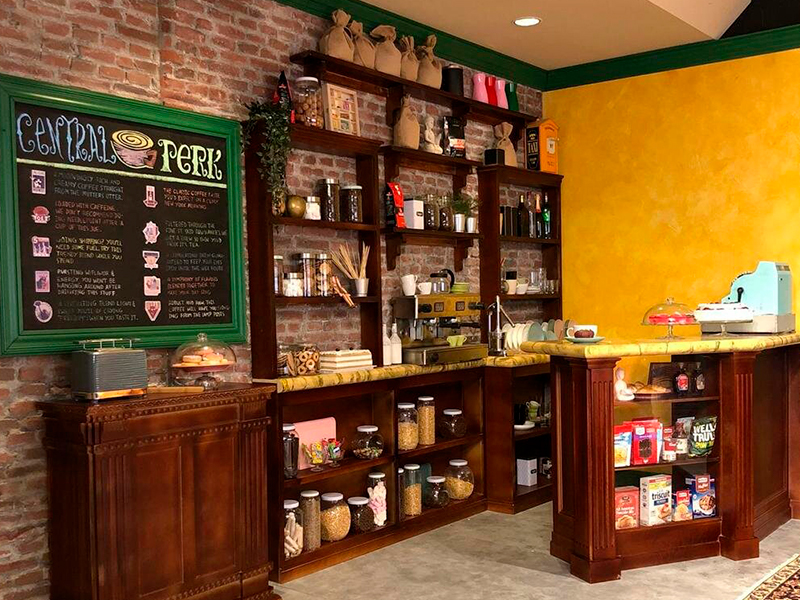 Central Perk de Friends llega a Parque Warner 