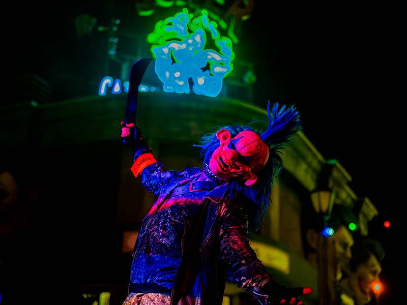 Espectáculos, pasajes y terror: llega Halloween a Parque Warner