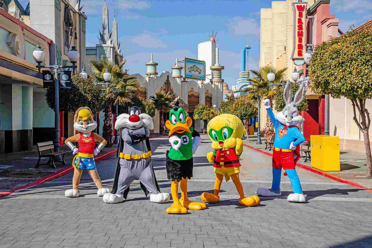 Parque Warner da comienzo a su nueva temporada con el “Mes de los Superhéroes”